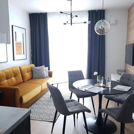 Bit Eccentric With The Balcony Apartment Варшава Екстериор снимка