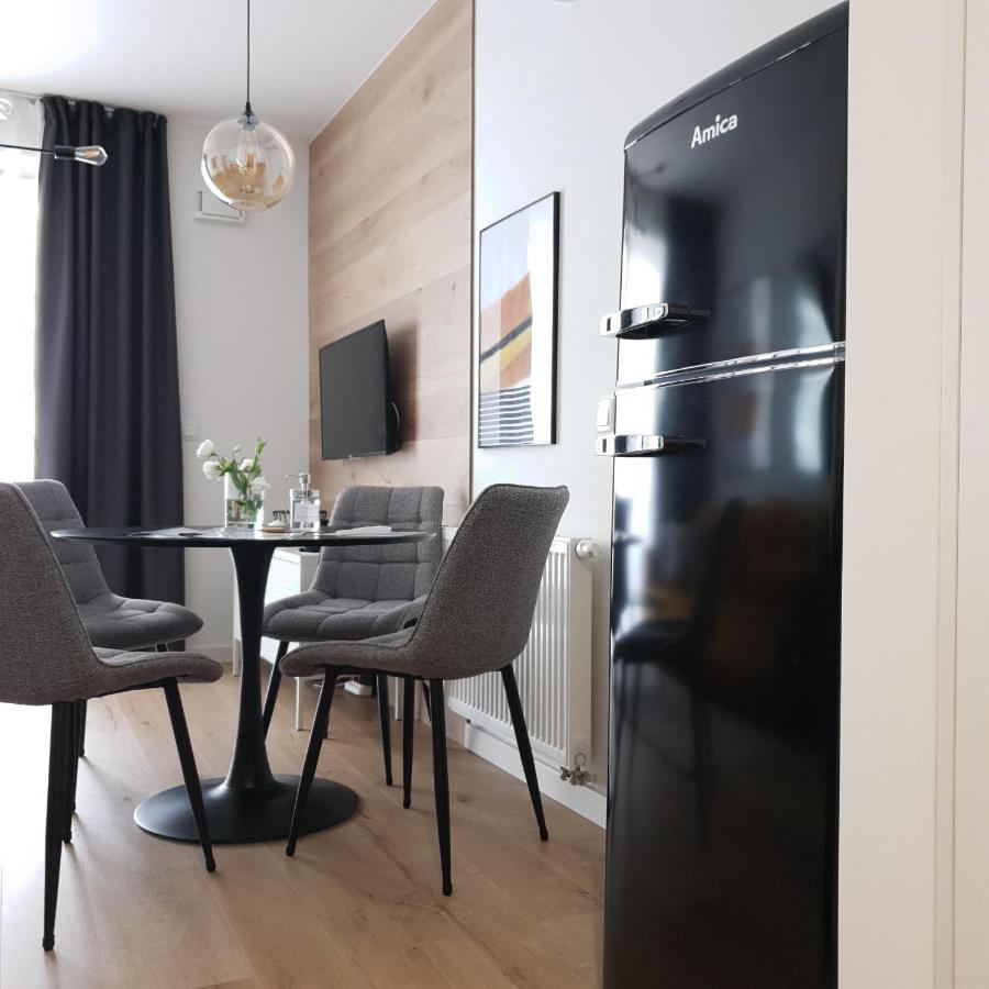 Bit Eccentric With The Balcony Apartment Варшава Екстериор снимка